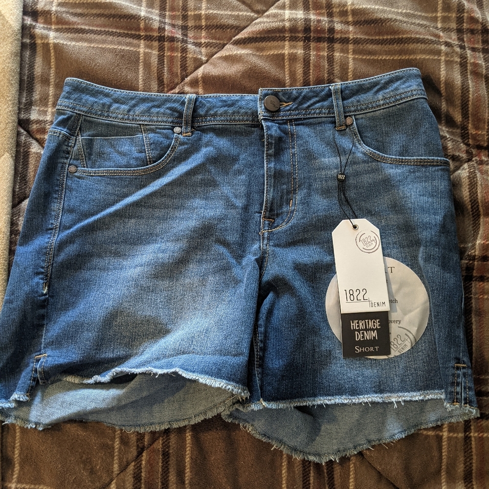 NWT. Jean Shorts